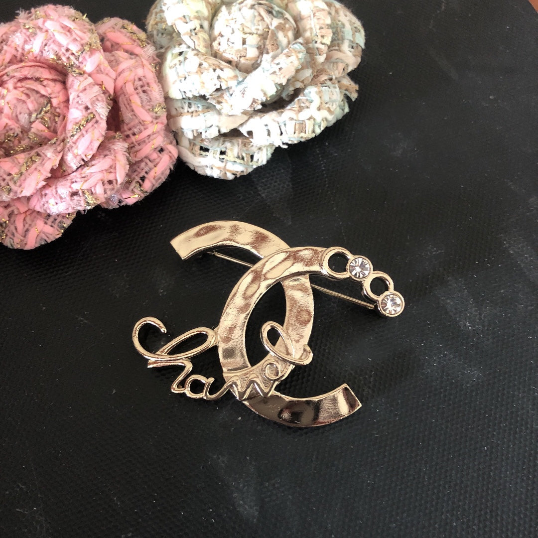 Chanel Brooch Pink Gold 159602