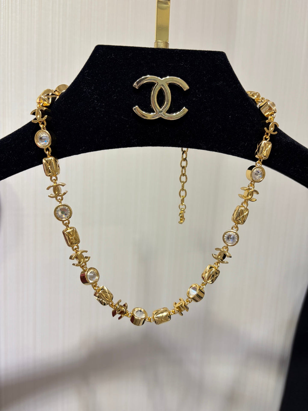 Chanel 2026 Gold Double C Diamond Pattern Crystal Necklace